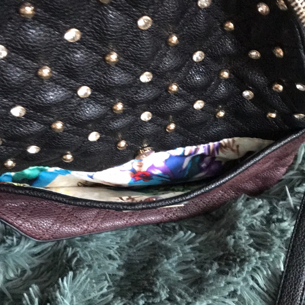 Small crossbody. - Picture 3 of 5